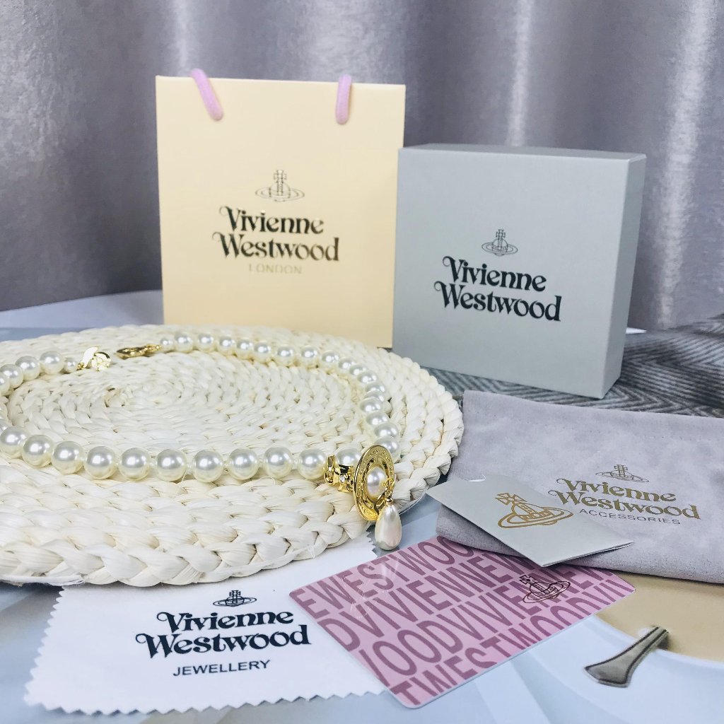 Brand New Vivienne Westwood Pearl Necklace In Gold